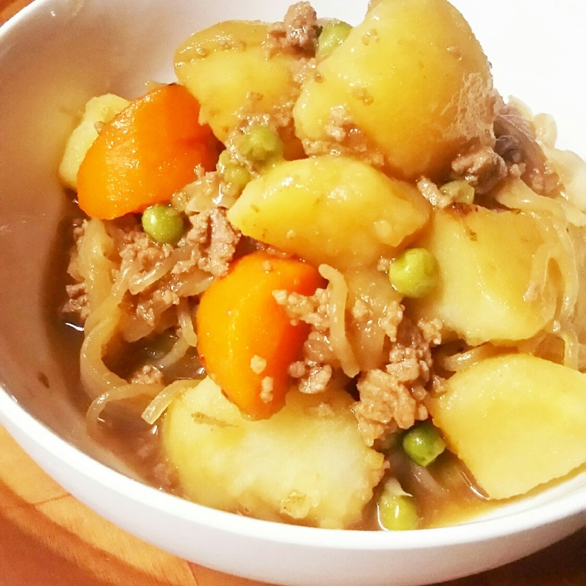コクとろ旨 ウチの肉じゃが 隠し味 レシピ 作り方 By えびポテ 楽天レシピ コクとろ旨 ウチの肉じゃが 隠し味 レシピ 作り方 By えびポテ 楽天レシピ